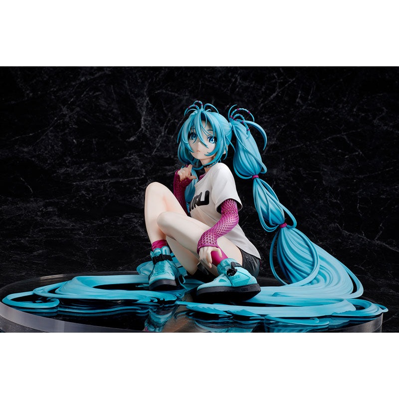 Hatsune Miku x Mai Yoneyama The Latest Street Style “Cute” Tokyo Figure Limited Edition 1/4 Complete Figure
