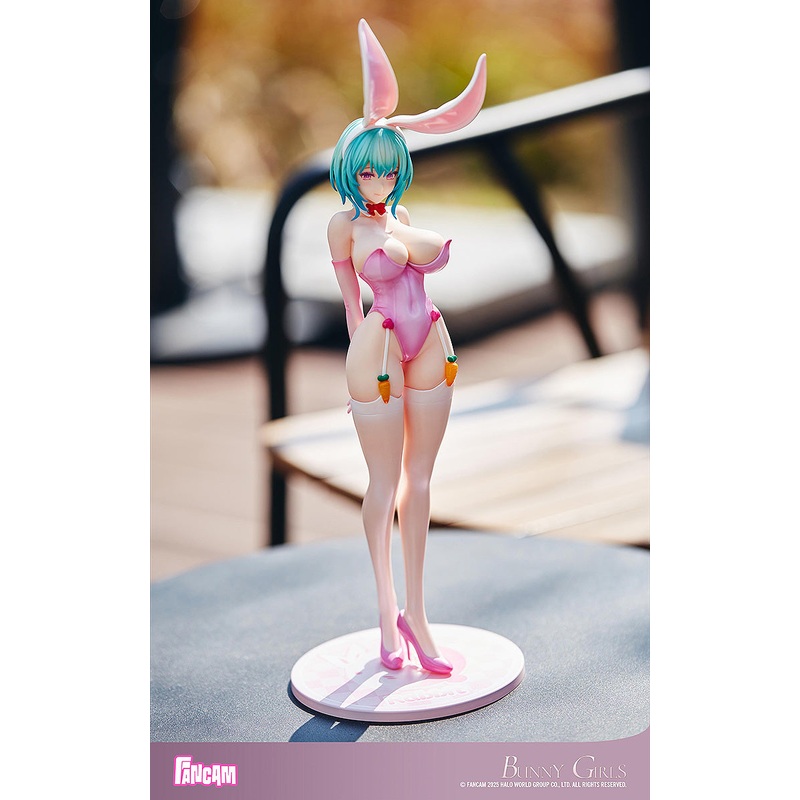 Bunny Girls: Limited Color Ver. 1/7 Scale Figure