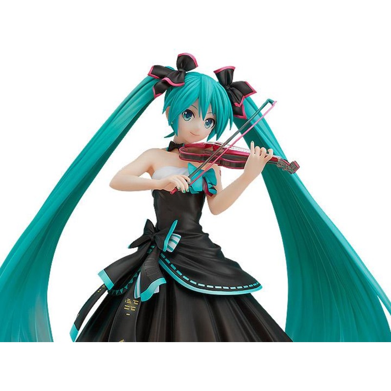 Vocaloid Hatsune Miku (Symphony 2017 Ver.) 1/8 Scale Figure