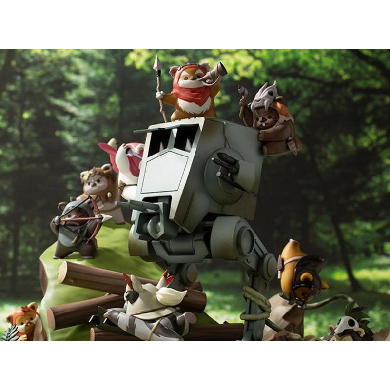 Star Wars ArtFX Artist Series Battle of Endor The Little Rebels Statue