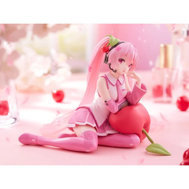 Vocaloid Desktop Cute Sakura Miku (Cherry Cushion Ver.) Figure