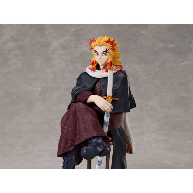 Demon Slayer Kimitsu no Yaiba Kyojuro Rengoku Figure