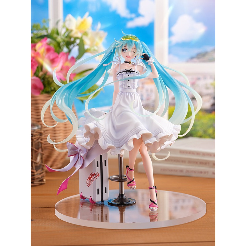 Racing Miku – Racing Miku 2021: Vacation Style Ver. 1/7 Scale Figure