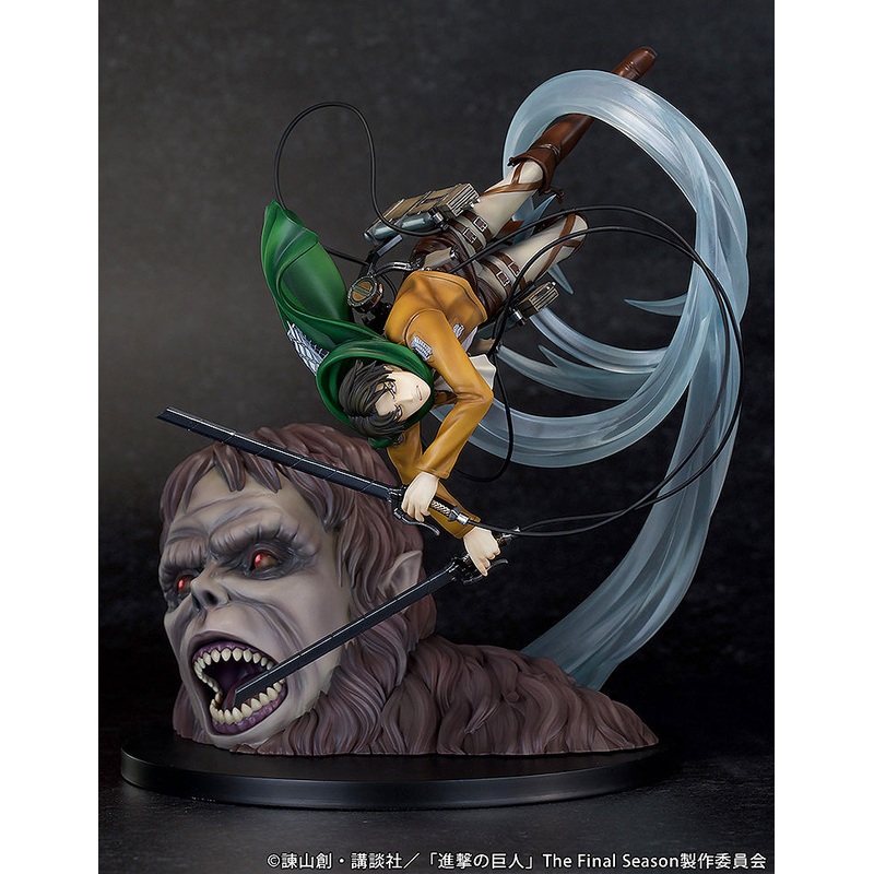 Attack on Titan – Scale Figure “Levi vs Beast Titan ver.” Figure