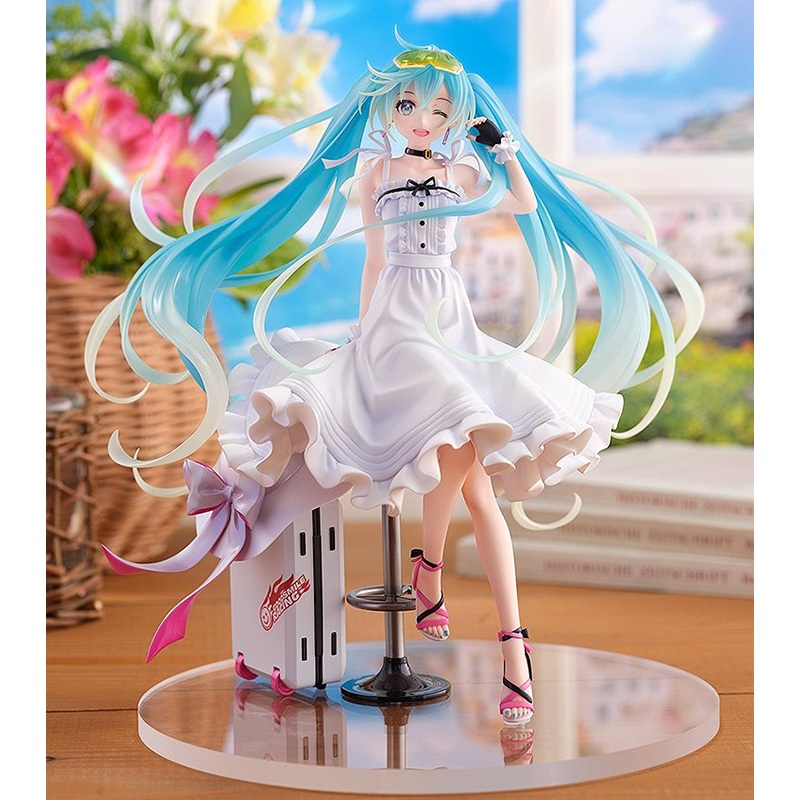 [Pre-Order] Wonderful Works Vocaloid Hatsune Miku GT Project Racing Miku (2021 Vacation Style Ver.) 1/7 Scale Figure