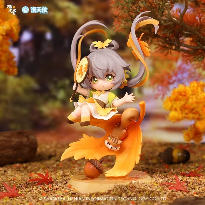 Qing Cang Luo Tianyi Ye Zhiqiu Chibi Figurine
